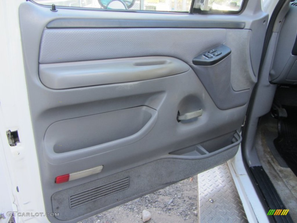 1997 Ford F350 XLT Regular Cab Ambulance Door Panel Photos