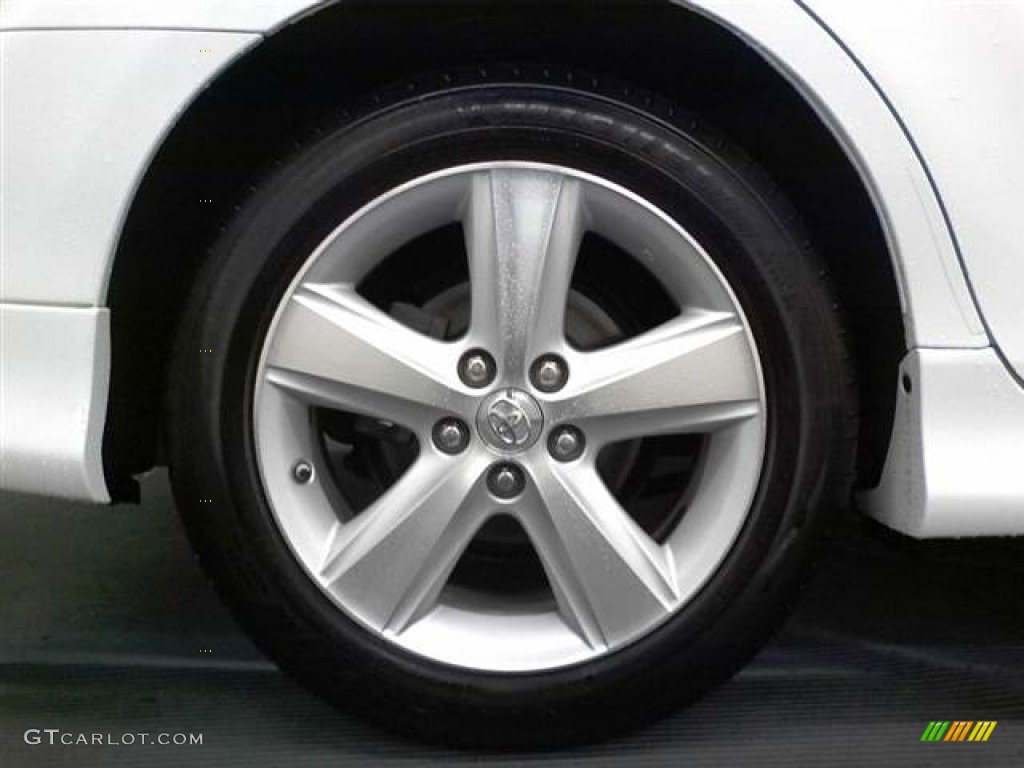 2010 Camry SE V6 - Super White / Ash Gray photo #3