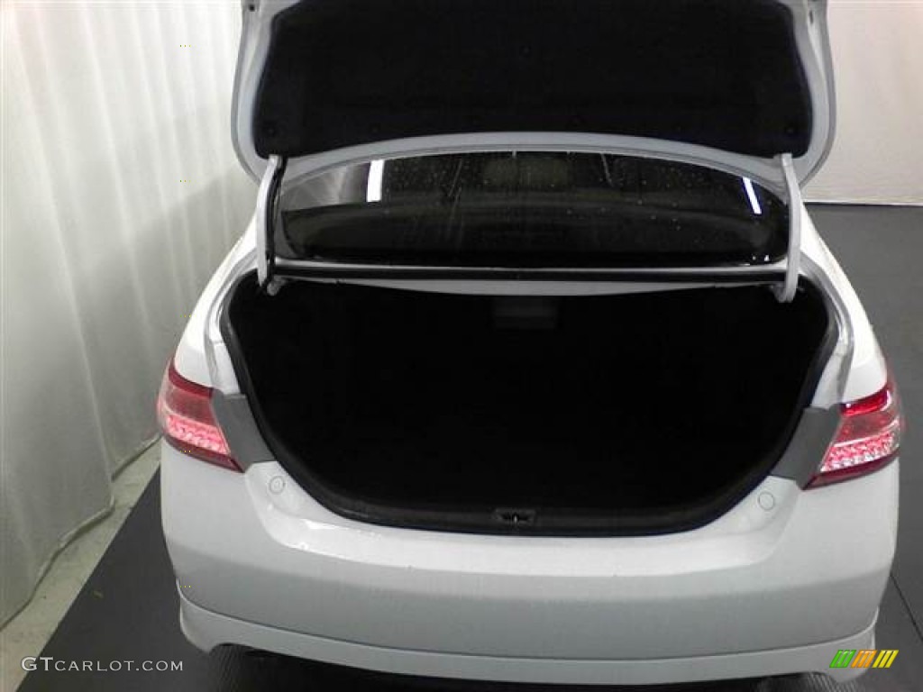 2010 Camry SE V6 - Super White / Ash Gray photo #15