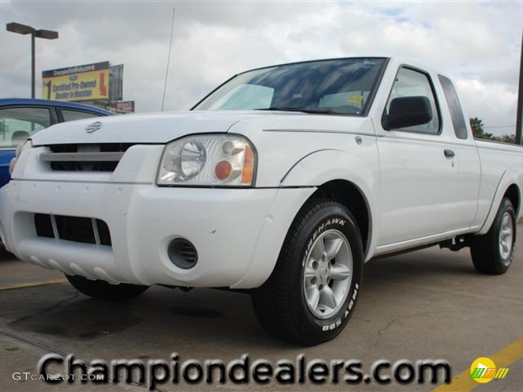 2001 Frontier XE King Cab - Cloud White / Gray photo #1