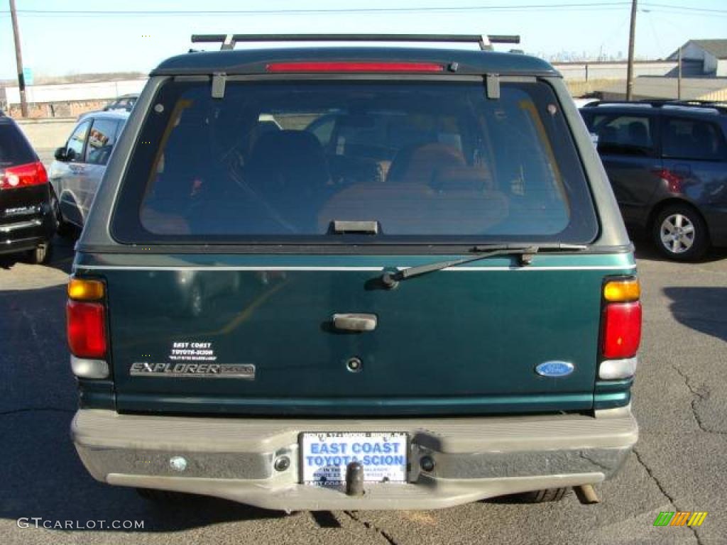 1996 Explorer XLT 4x4 - Deep Emerald Green Metallic / Beige photo #4