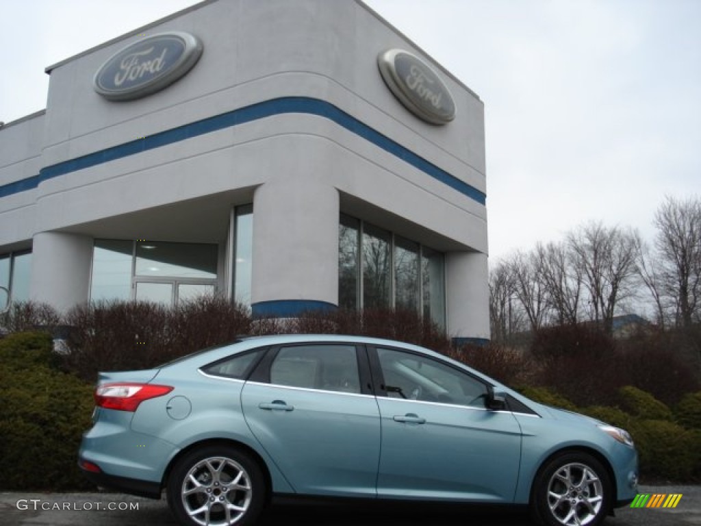 Frosted Glass Metallic Ford Focus