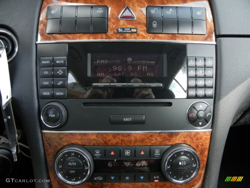 2009 Mercedes-Benz CLK 350 Coupe Controls Photo #60068943