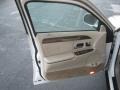 2001 Vibrant White Lincoln Town Car Signature  photo #14
