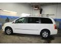 Stone White - Grand Caravan SXT Photo No. 13