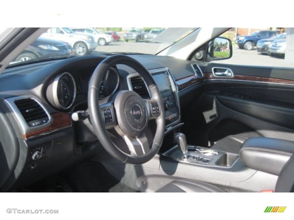 2011 Grand Cherokee Limited - Stone White / Black photo #12