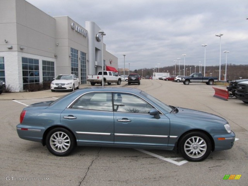 2004 XG350 L Sedan - Celadon Green Metallic / Beige photo #2