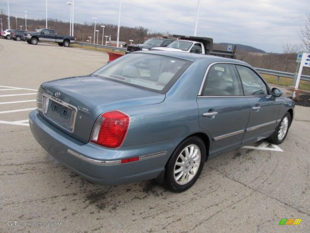 2004 XG350 L Sedan - Celadon Green Metallic / Beige photo #9