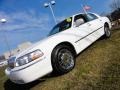 2008 Vibrant White Lincoln Town Car Signature Limited  photo #1