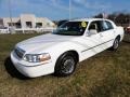 2008 Vibrant White Lincoln Town Car Signature Limited  photo #2