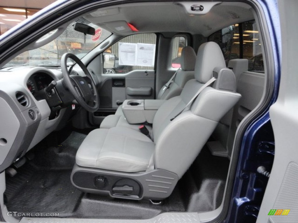 2007 Ford F150 STX Regular Cab 4x4 Front Seat Photo #60081000