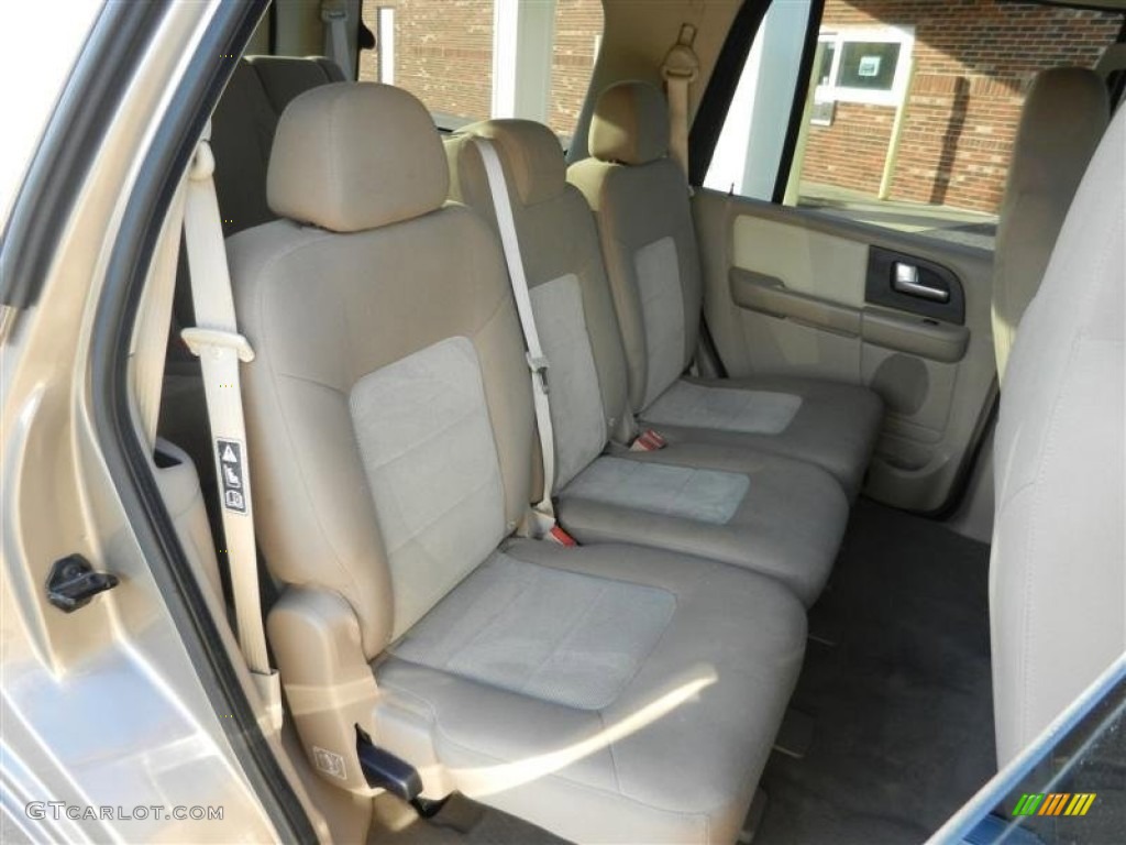 2003 Expedition XLT 4x4 - Arizona Beige Metallic / Medium Parchment photo #6