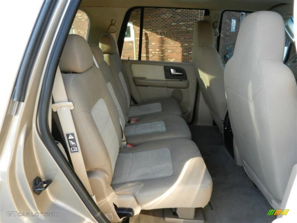 2003 Expedition XLT 4x4 - Arizona Beige Metallic / Medium Parchment photo #36
