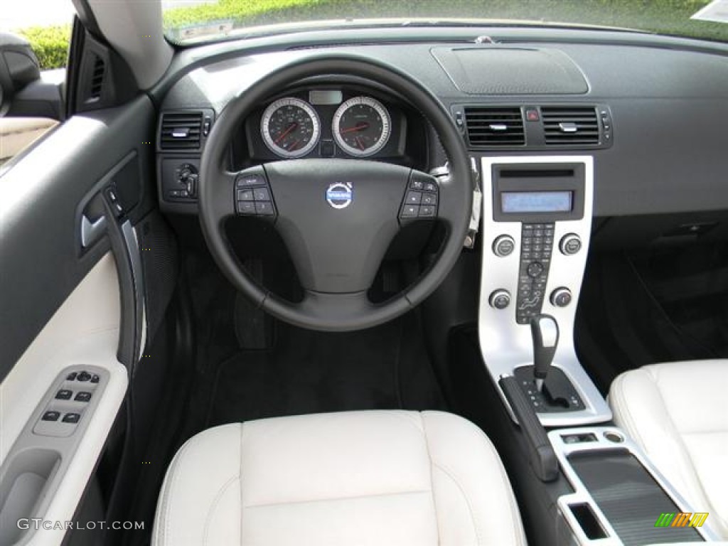 2011 Volvo C70 T5 Soverign Hide Calcite Leather/Off Black Dashboard Photo #60084342