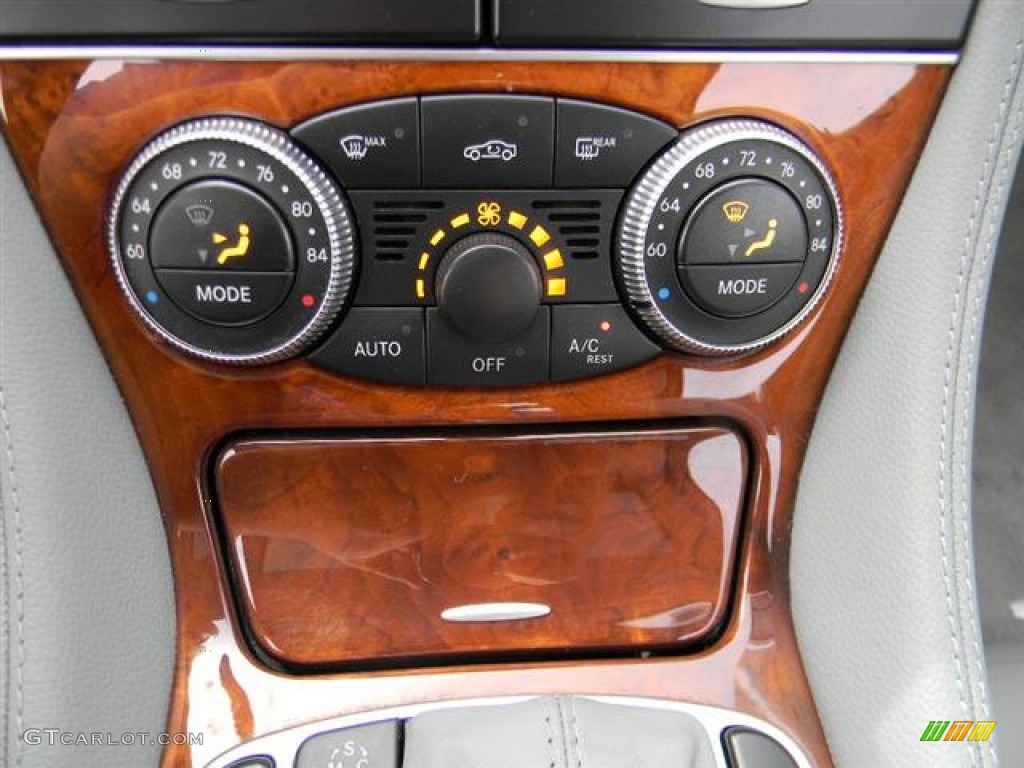 2009 Mercedes-Benz SL 550 Roadster Controls Photo #60085494
