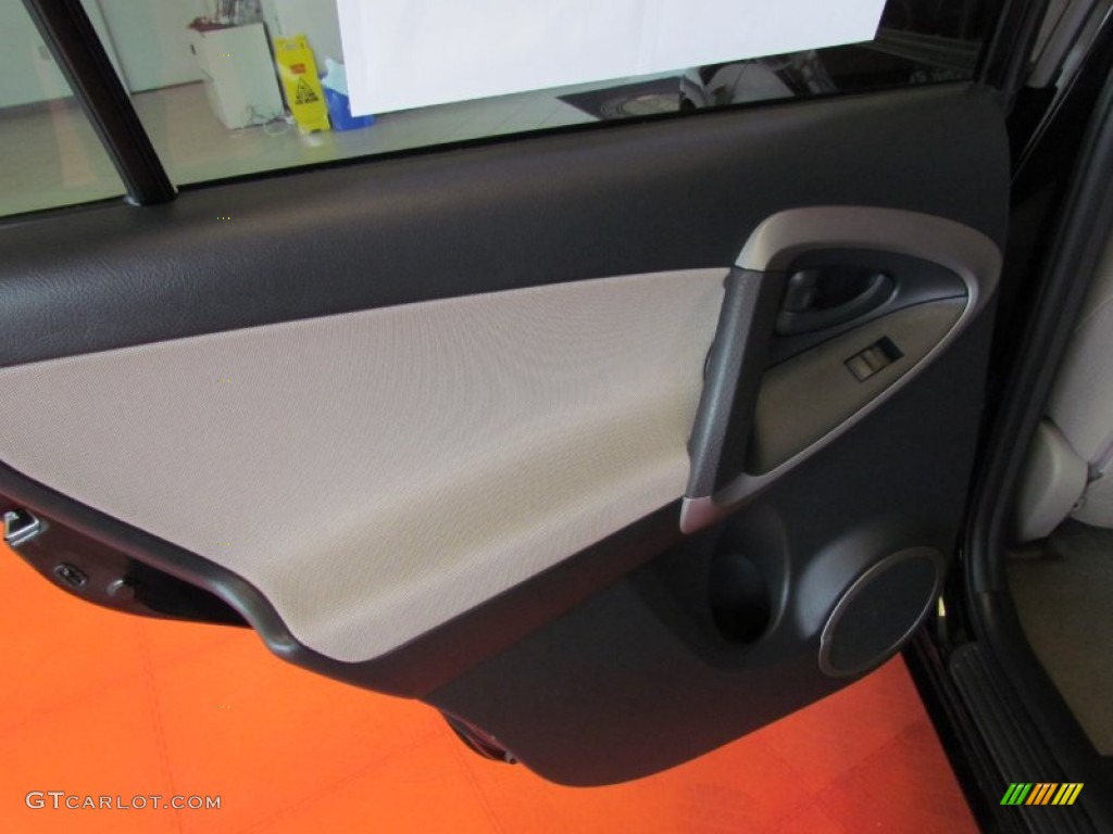 2008 RAV4 4WD - Black / Ash photo #10