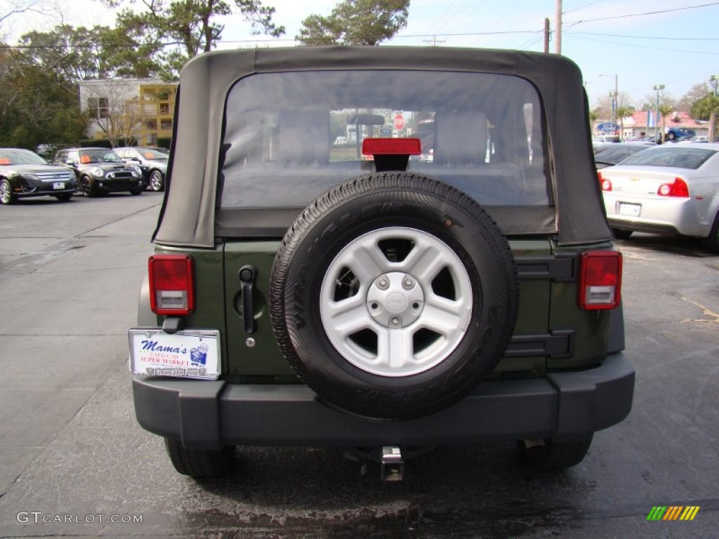 2009 Wrangler X 4x4 - Jeep Green Metallic / Dark Slate Gray/Medium Slate Gray photo #7