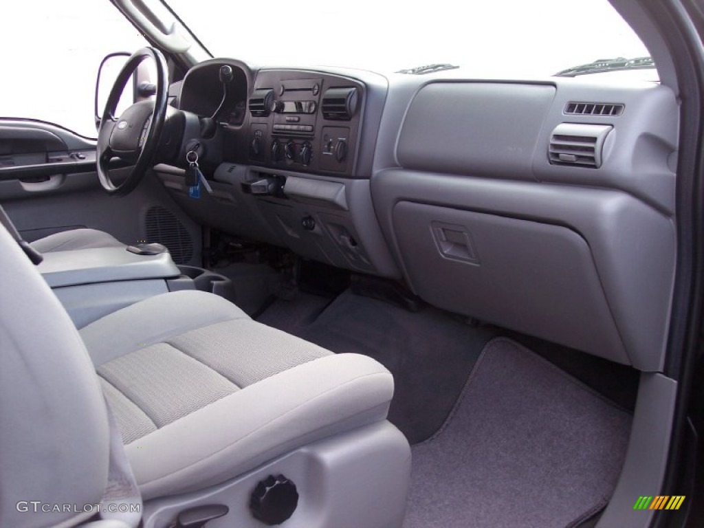 Medium Flint Interior 2005 Ford F250 Super Duty FX4 SuperCab 4x4 Photo #60087743