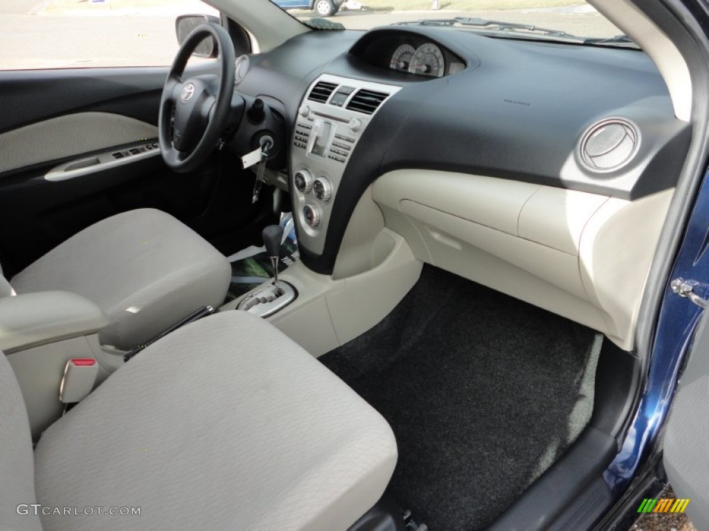 2007 Toyota Yaris Sedan Bisque Dashboard Photo #60088107