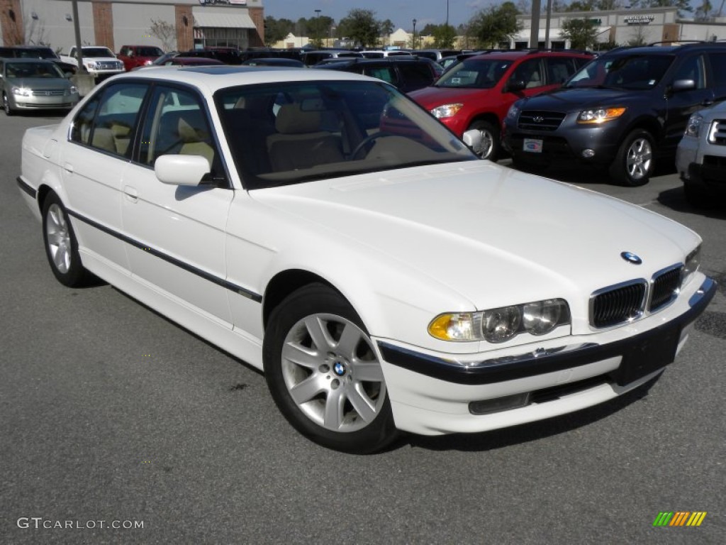 2001 7 Series 740i Sedan - Alpine White / Sand Beige photo #1