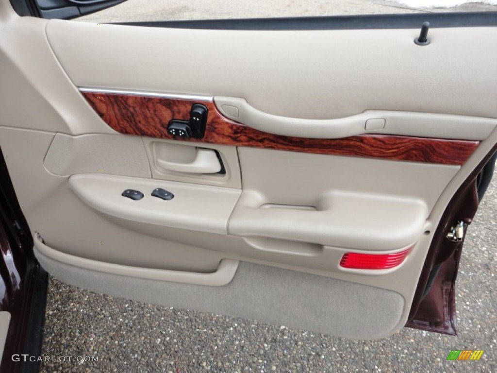 2001 Mercury Grand Marquis LS Medium Parchment Door Panel Photo #60089859