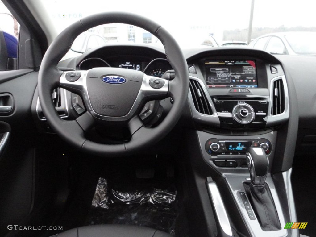 2012 Ford Focus Titanium 5-Door Charcoal Black Leather Dashboard Photo #60090464