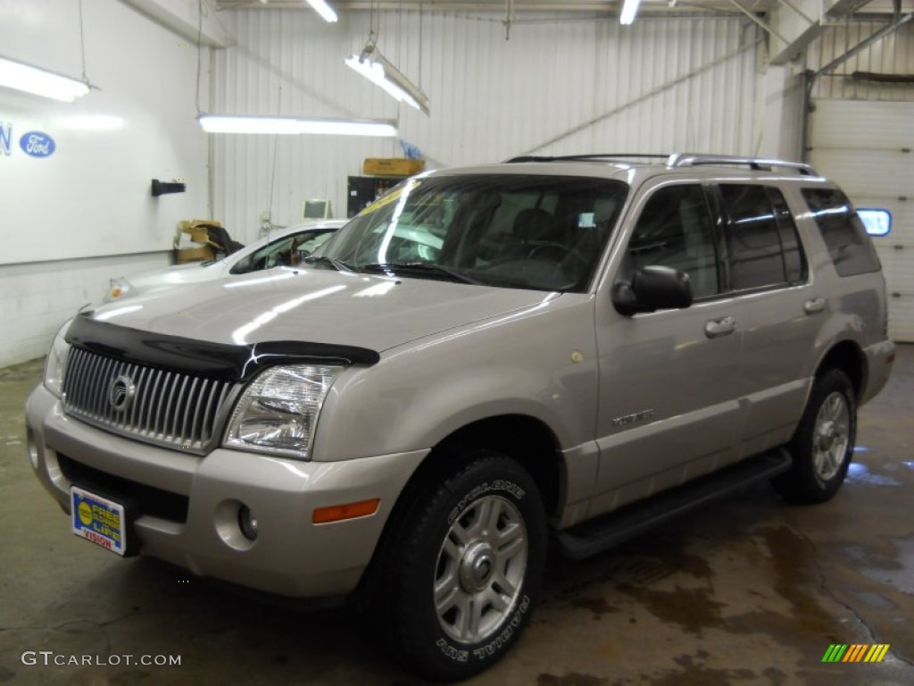 2002 Mountaineer AWD - Harvest Gold Metallic / Medium Dark Parchment photo #1