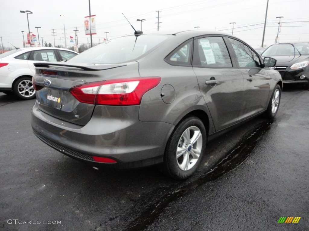 2012 Focus SE Sport Sedan - Sterling Grey Metallic / Two-Tone Sport photo #5