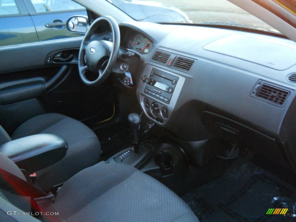 2005 Focus ZX3 SES Coupe - Egg Yolk Yellow / Charcoal/Charcoal photo #14