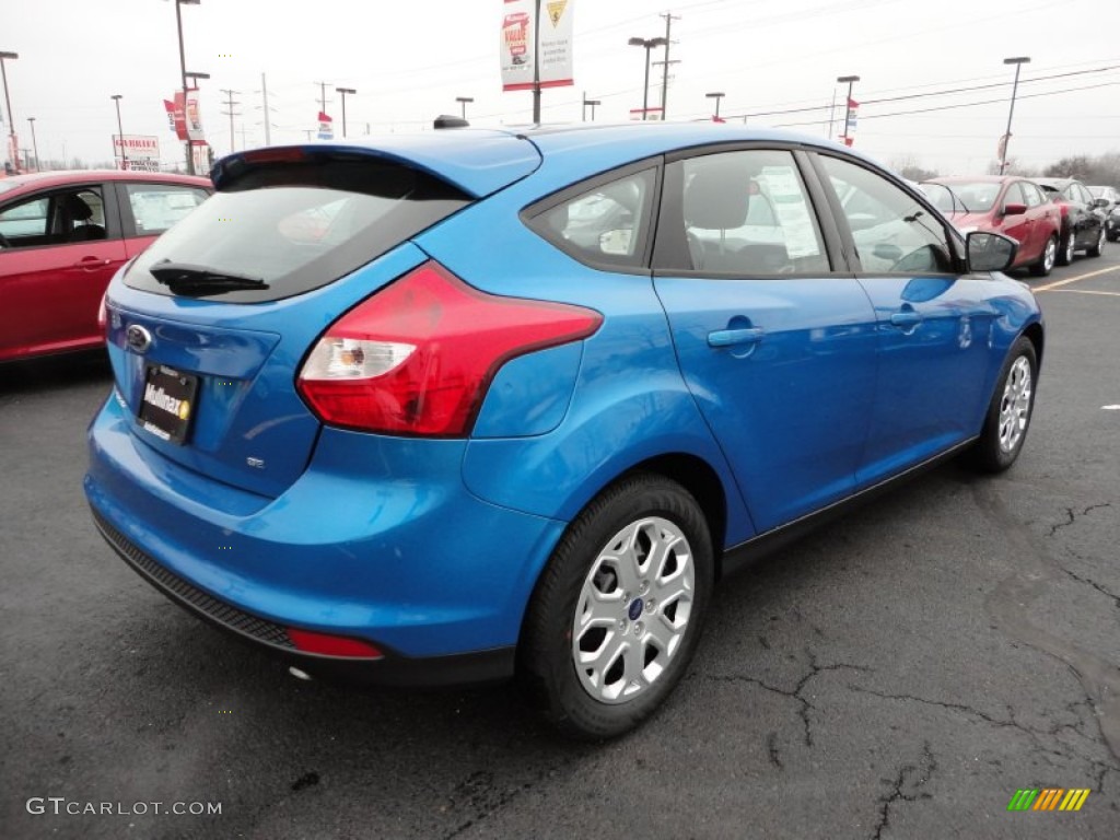 2012 Focus SE 5-Door - Blue Candy Metallic / Charcoal Black photo #5