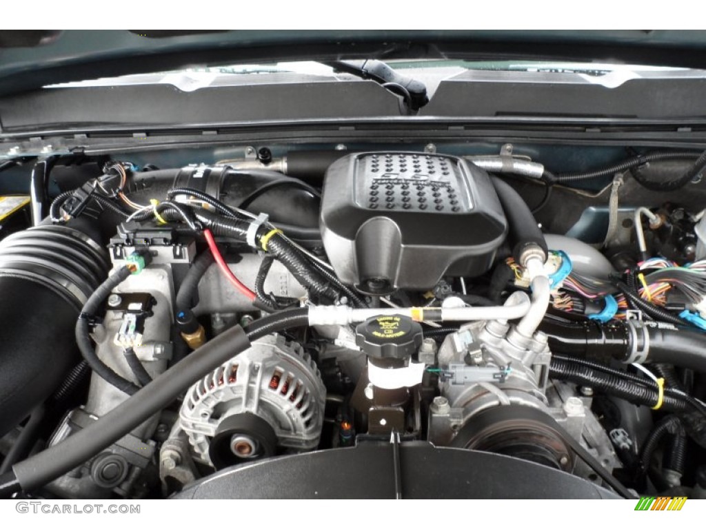 2008 Chevrolet Silverado 2500HD LT Crew Cab Engine Photos