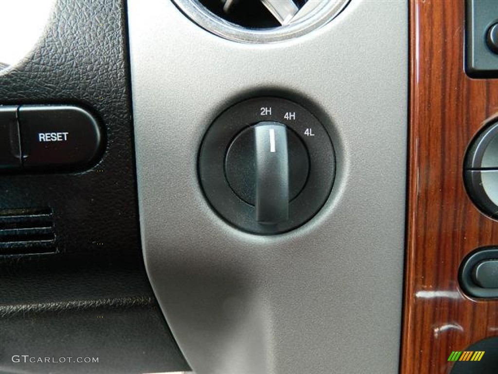 2007 Ford F150 Lariat SuperCrew 4x4 Controls Photo #60097983