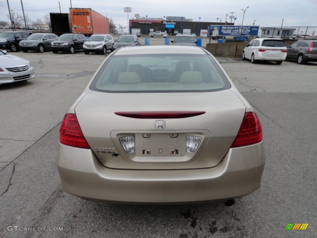 2006 Accord LX Sedan - Desert Mist Metallic / Ivory photo #4
