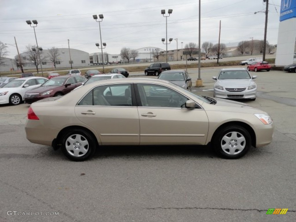 2006 Accord LX Sedan - Desert Mist Metallic / Ivory photo #6