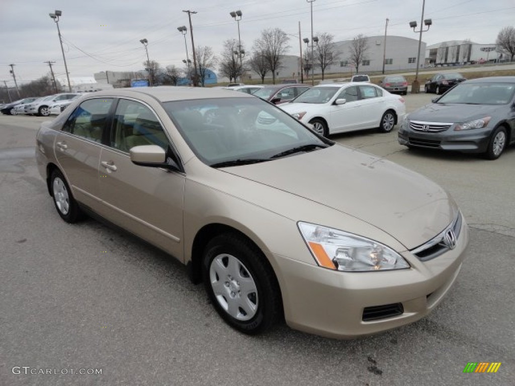 2006 Accord LX Sedan - Desert Mist Metallic / Ivory photo #7