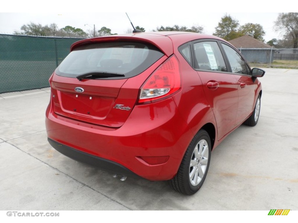 2012 Fiesta SE Hatchback - Red Candy Metallic / Charcoal Black photo #3