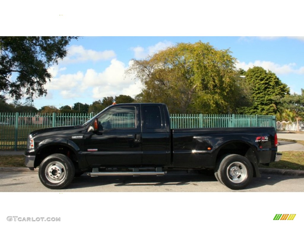 Black 2006 Ford F350 Super Duty Lariat SuperCab 4x4 Dually Exterior Photo #60104901