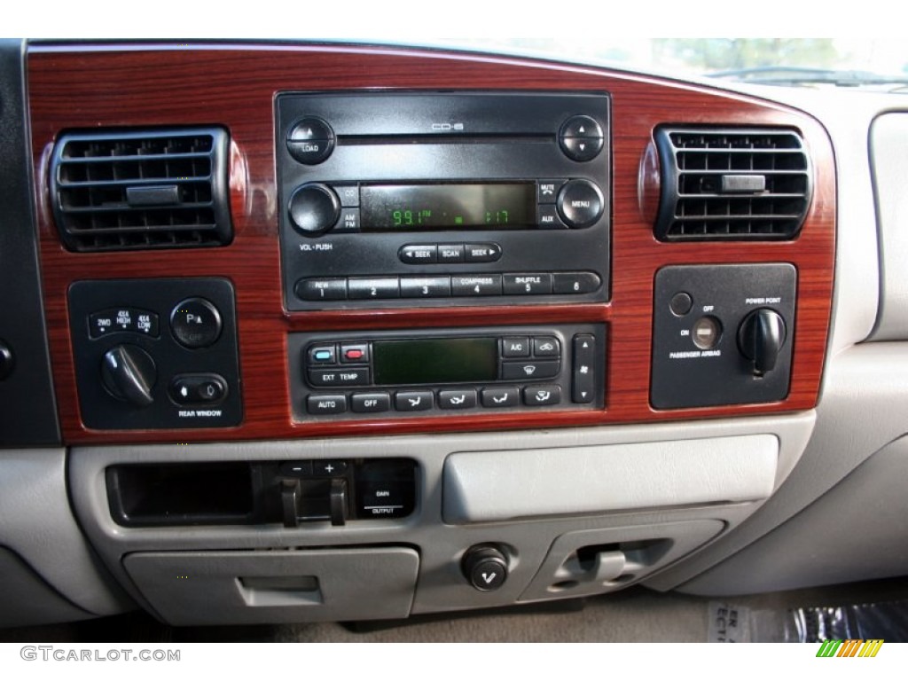 2006 Ford F350 Super Duty Lariat SuperCab 4x4 Dually Controls Photo #60105273