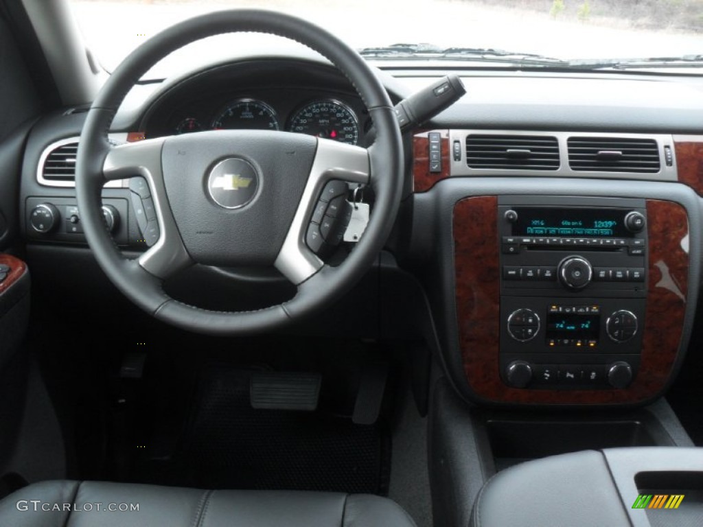 2012 Chevrolet Suburban LT 4x4 Ebony Dashboard Photo #60106119
