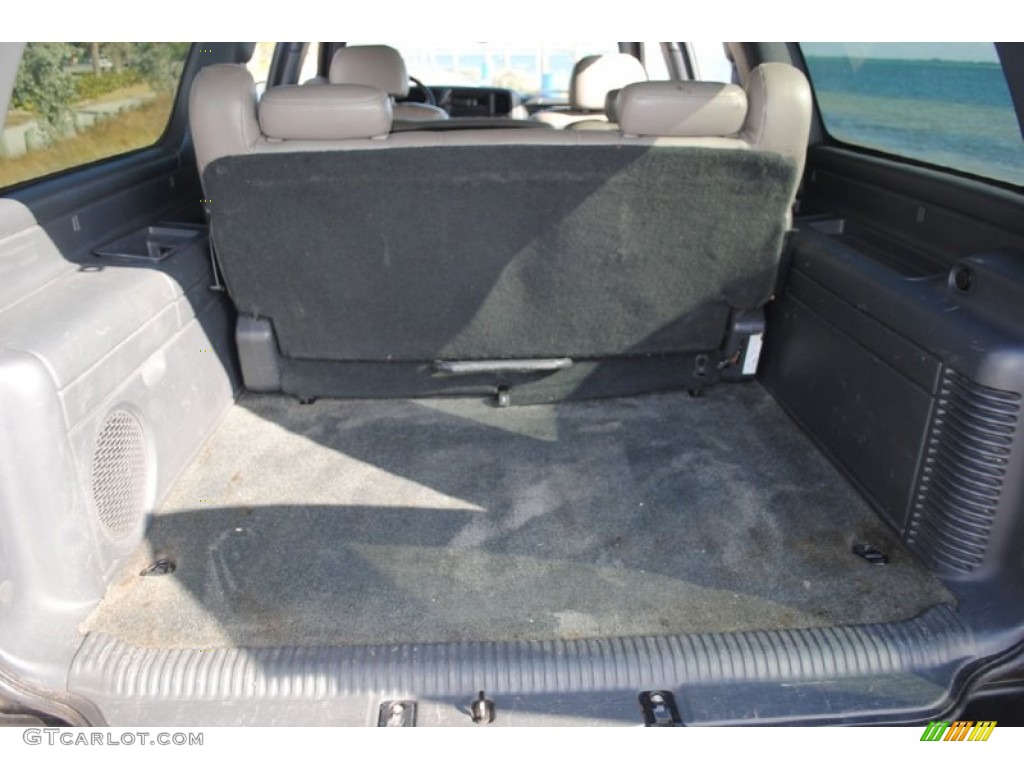 2000 Chevrolet Suburban 1500 LT 4x4 Trunk Photos