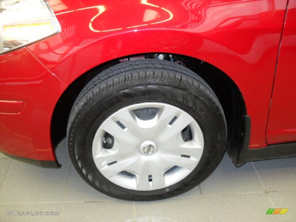 2011 Versa 1.8 S Sedan - Red Brick / Charcoal photo #22