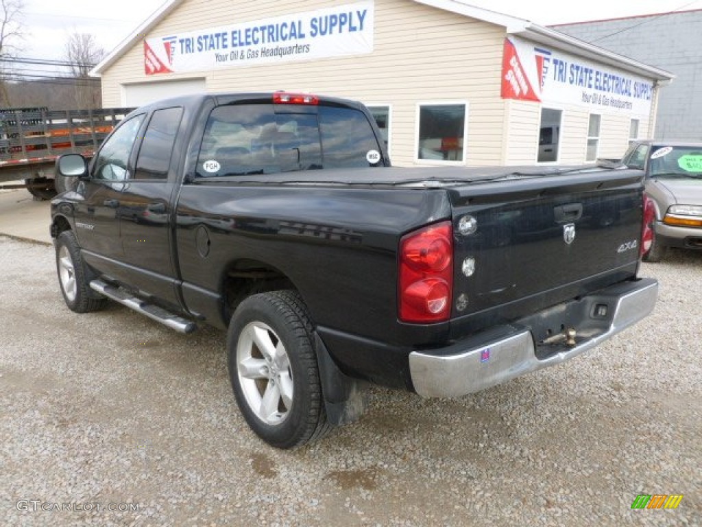 2007 Ram 1500 ST Quad Cab 4x4 - Brilliant Black Crystal Pearl / Medium Slate Gray photo #3