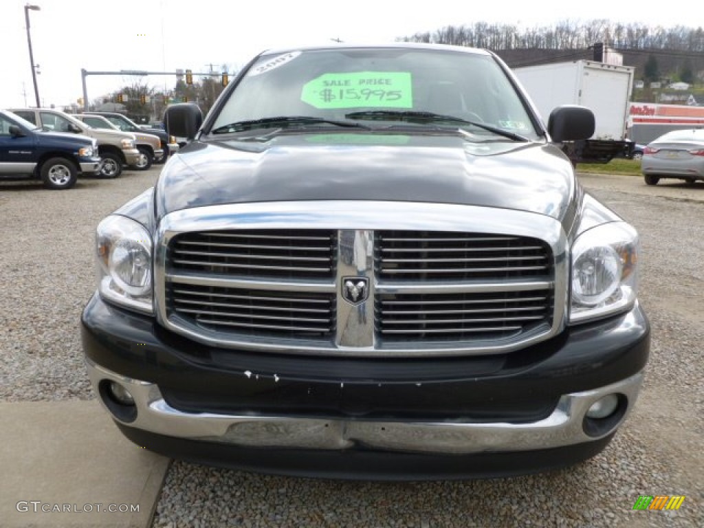 2007 Ram 1500 ST Quad Cab 4x4 - Brilliant Black Crystal Pearl / Medium Slate Gray photo #8