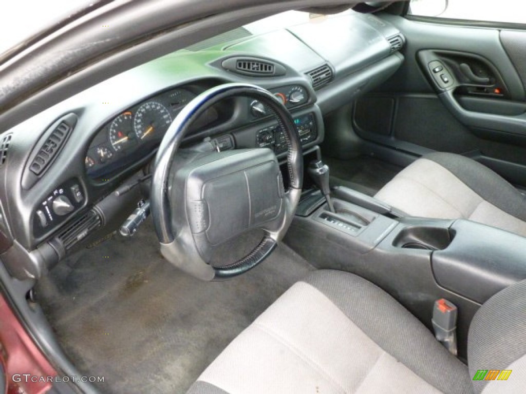 Gray Interior 1994 Chevrolet Camaro Coupe Photo #60108123