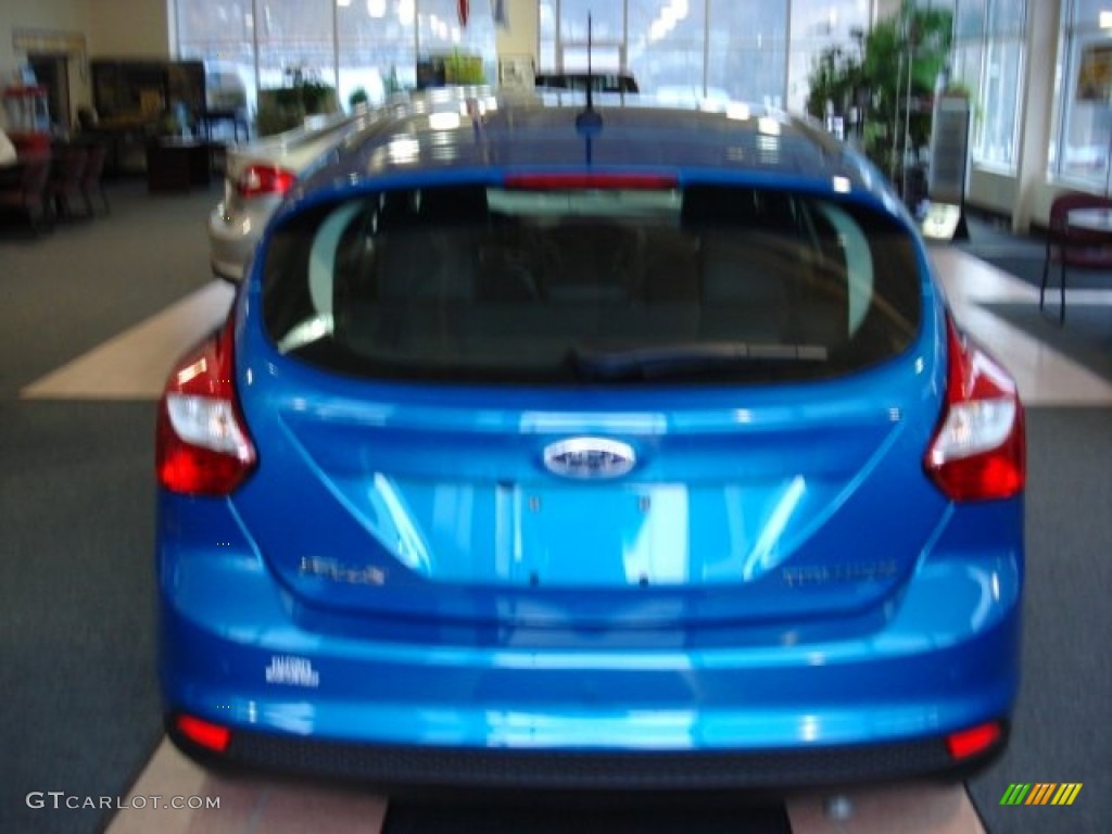 2012 Focus Titanium 5-Door - Blue Candy Metallic / Charcoal Black photo #7