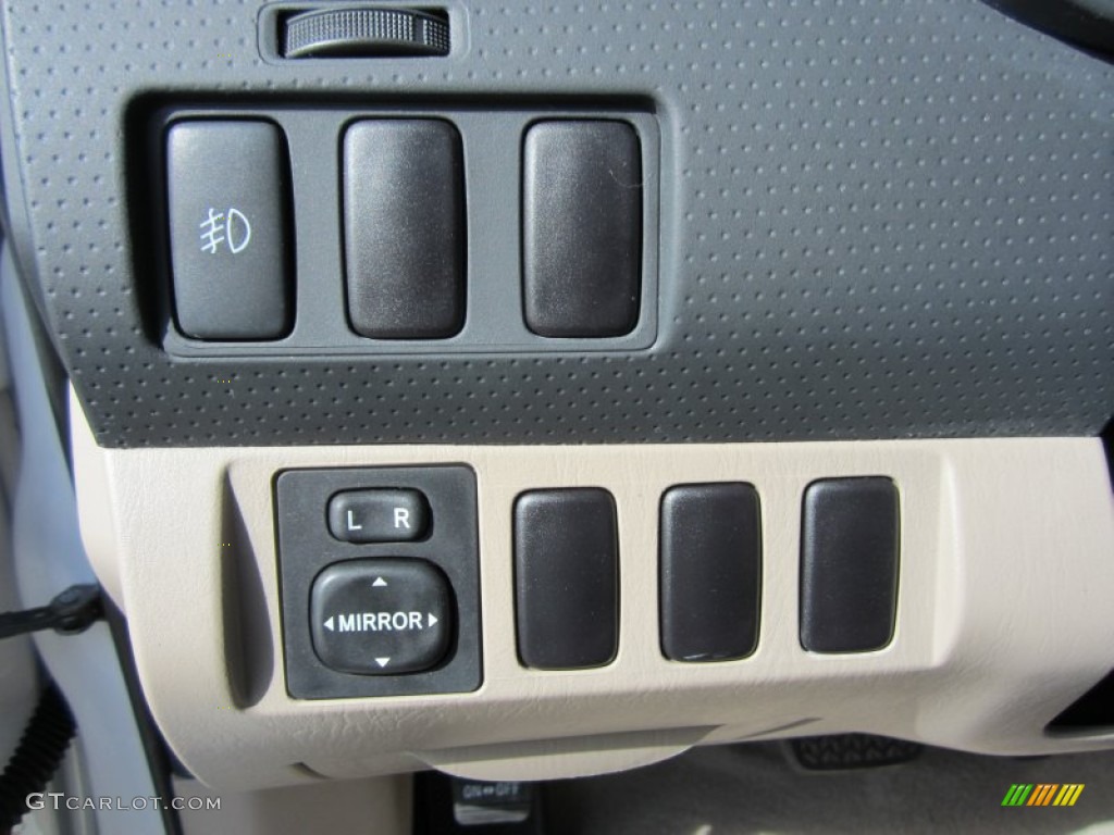 2006 Toyota Tacoma V6 PreRunner TRD Sport Access Cab Controls Photo #60114885