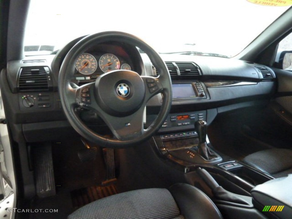 2004 BMW X5 4.8is Black Dashboard Photo #60114924