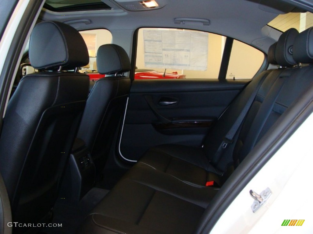 2011 3 Series 335i xDrive Sedan - Alpine White / Black photo #8