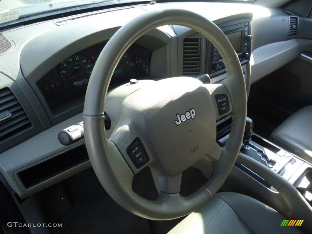 2006 Jeep Grand Cherokee Laredo 4x4 Medium Slate Gray Steering Wheel Photo #60127842