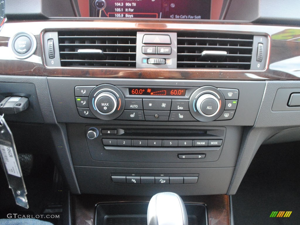 2012 BMW 3 Series 328i xDrive Sports Wagon Controls Photo #60128250